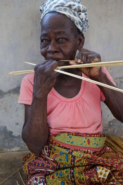 BUSUNU: Natural Woven Shopping Basket