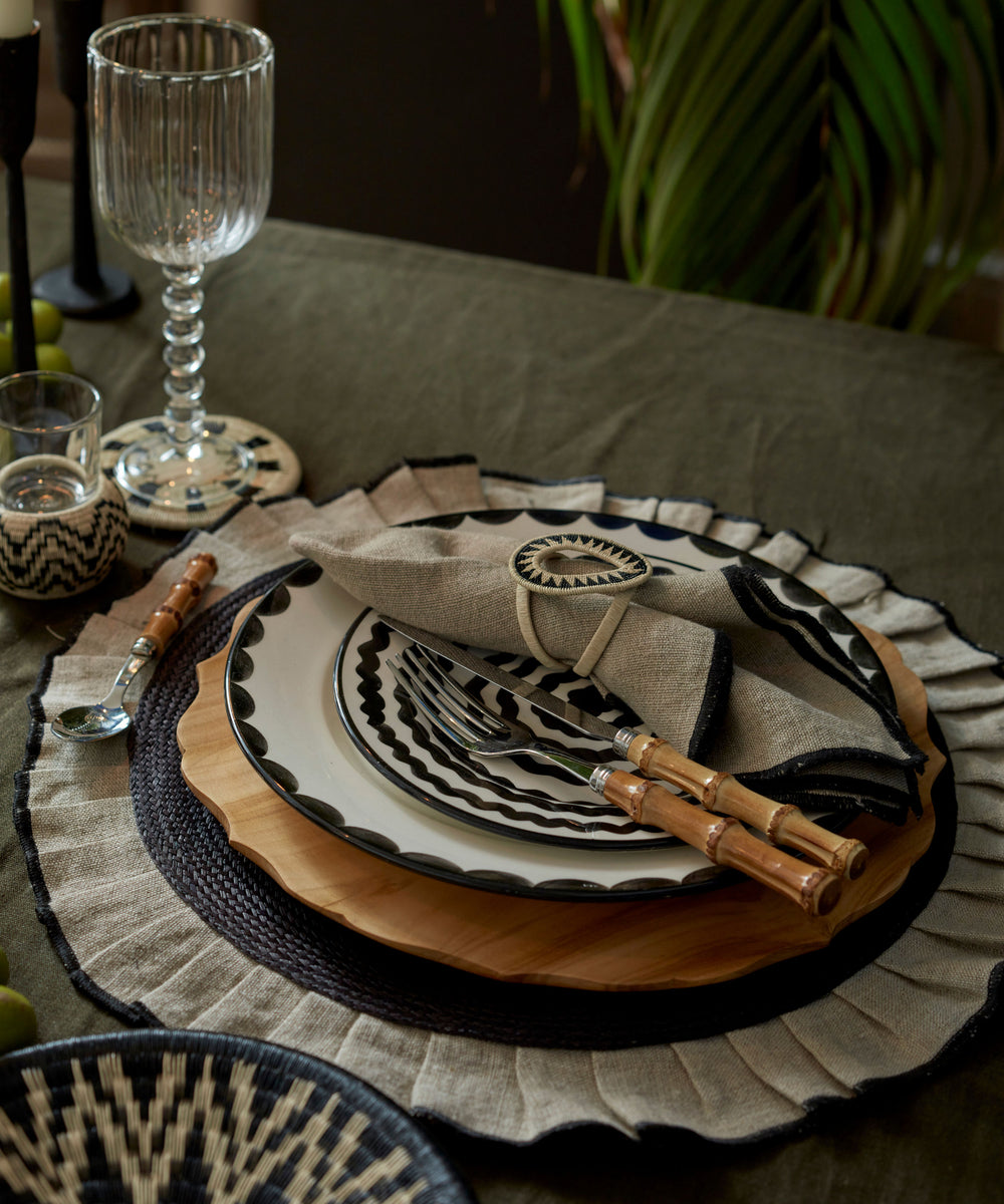Arandela Iraca and Linen Placemats, Sand