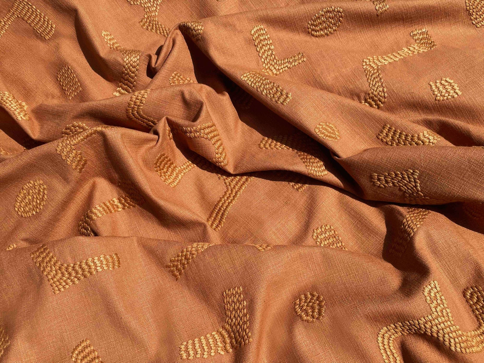 Felix Slipper Chair, Raphia, Tobacco