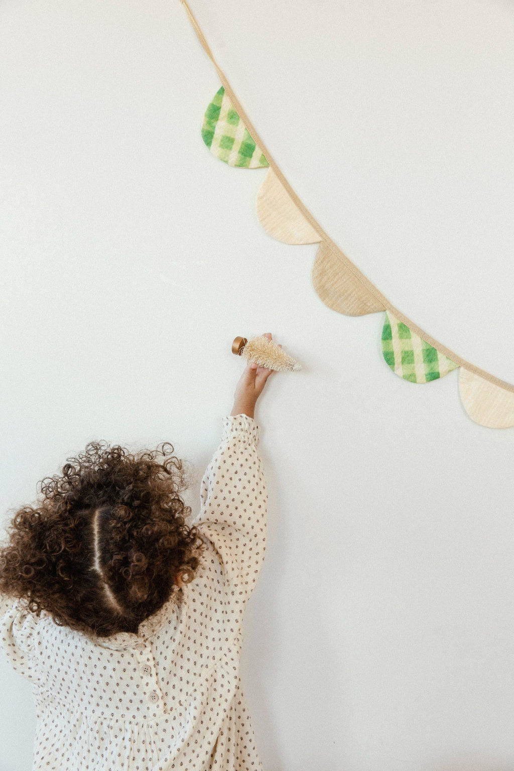 Soft Petal Garland – Bento