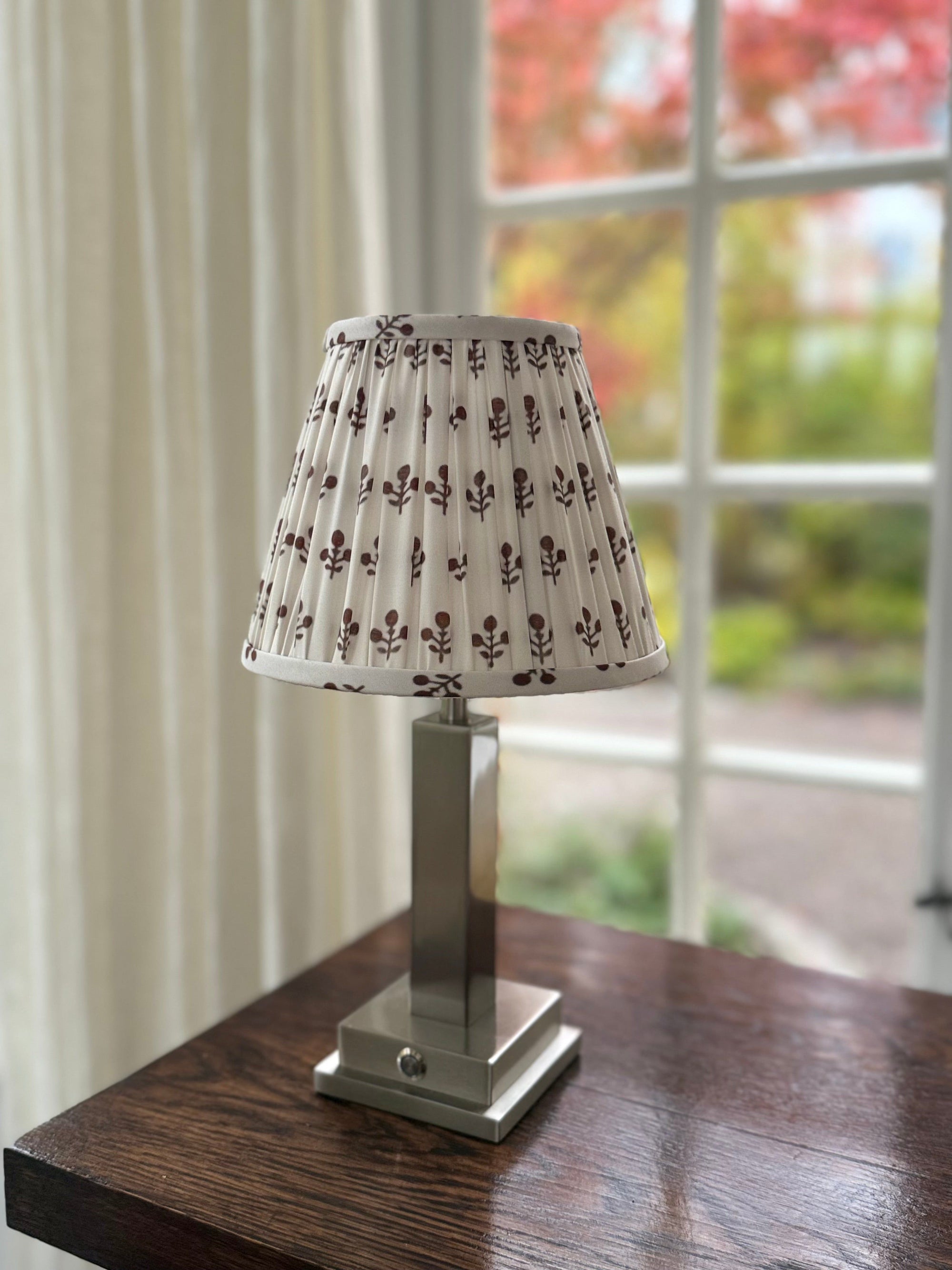 Von Norten Athena Slim Silver Rechargeable Table Lamp