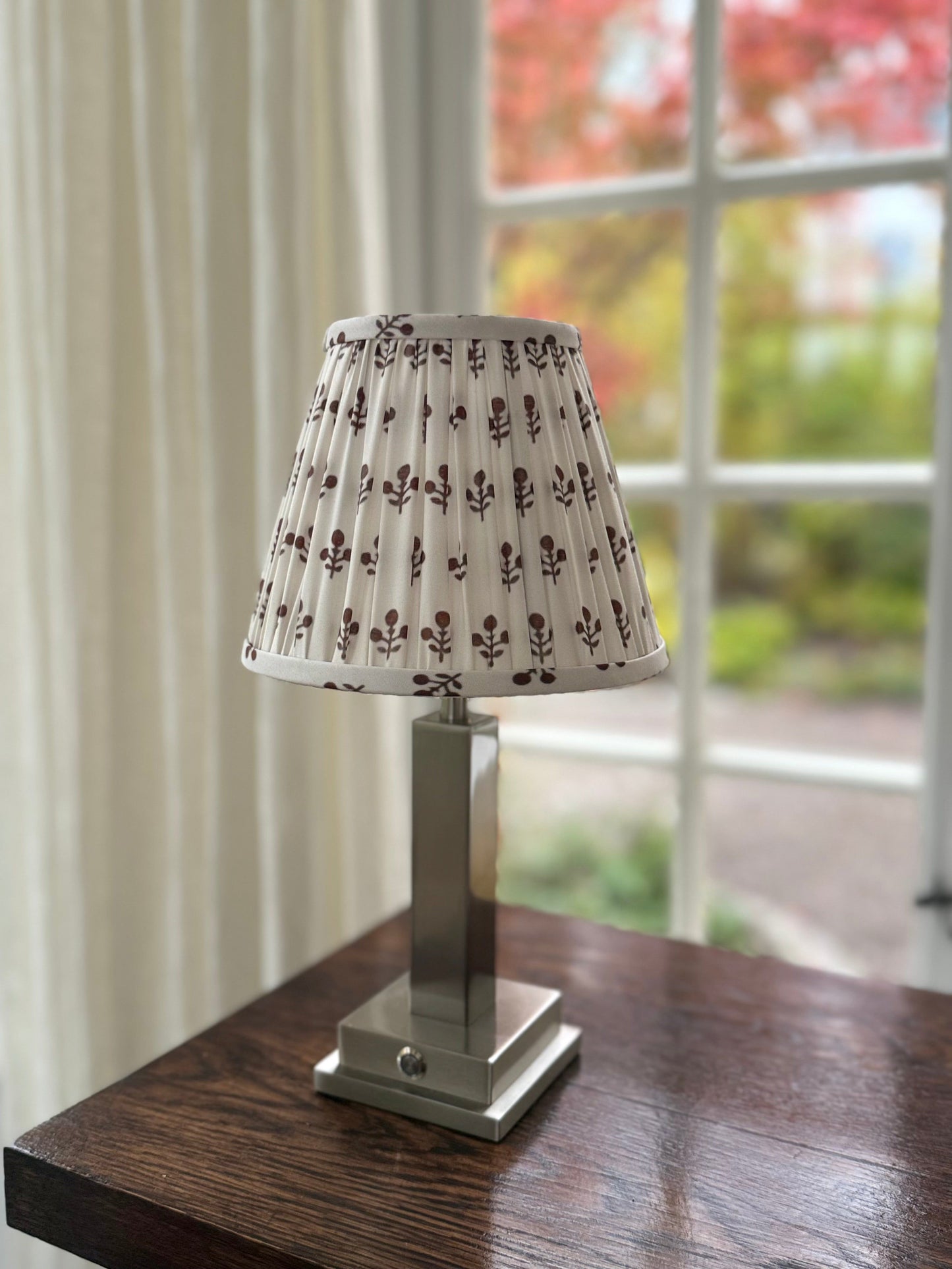 Von Norten Athena Slim Silver Rechargeable Table Lamp