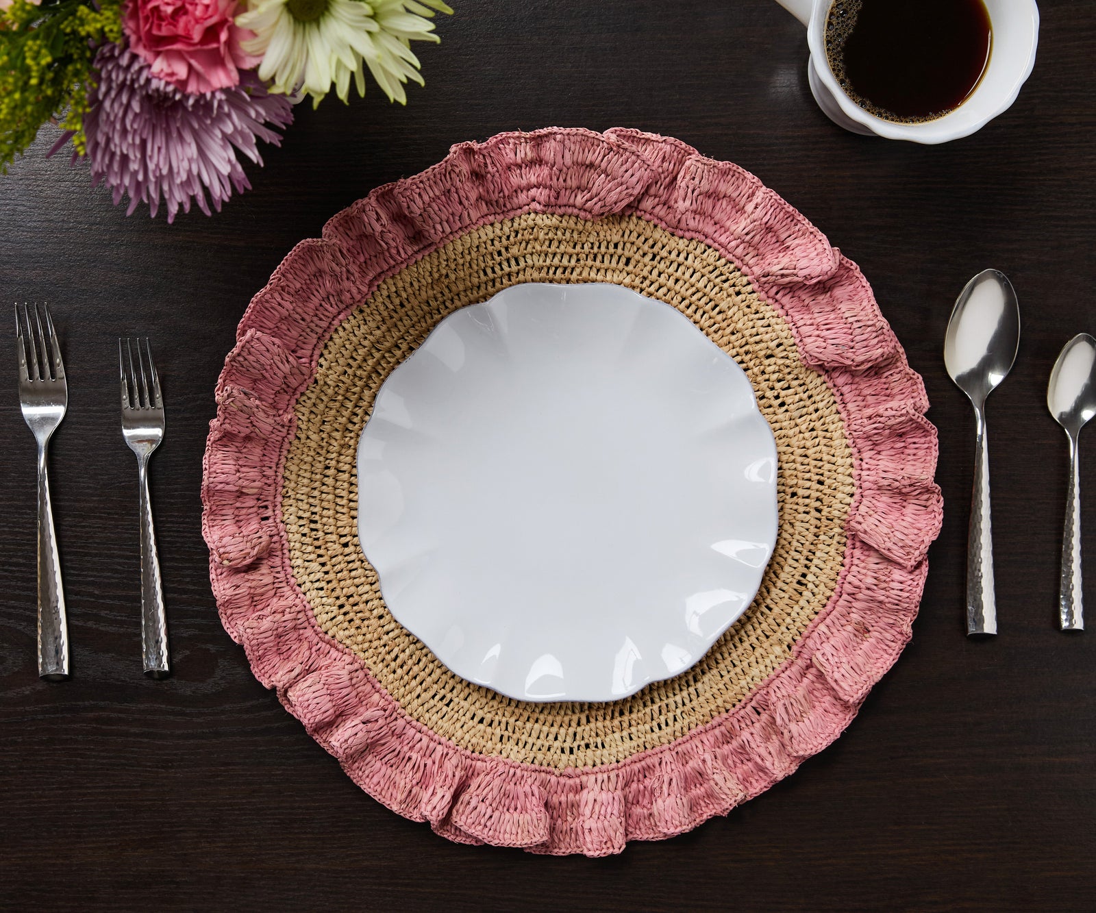 Handwoven Raffia Ruffle Placemat – Boho Chic Table Décor