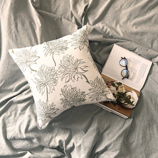 Dahlia - Pure Linen Throw Pillow Cover - 20X20"