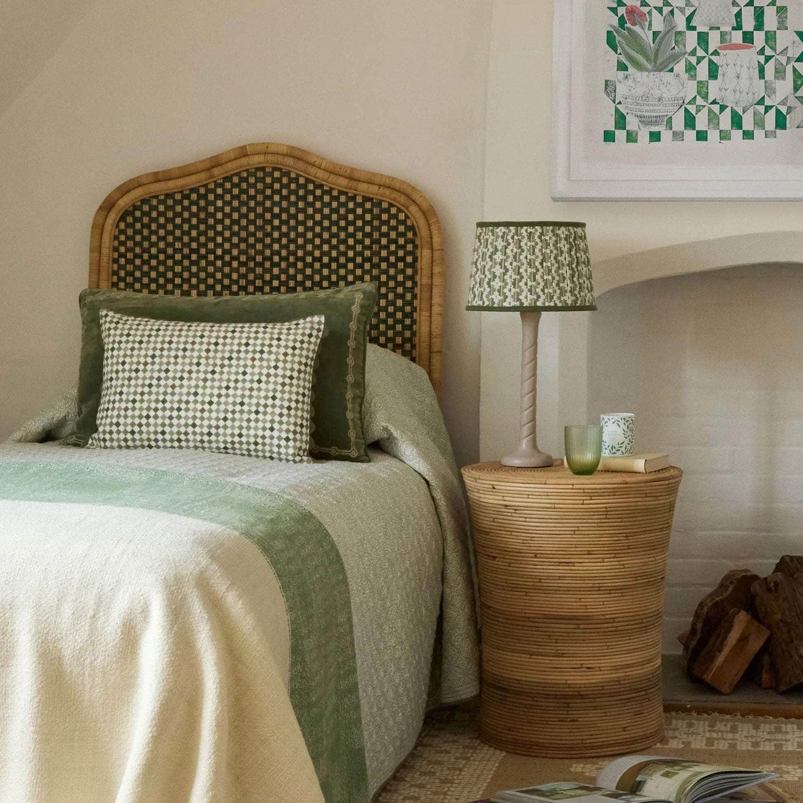 Small Twisted Wooden Table Lamp - Taupe