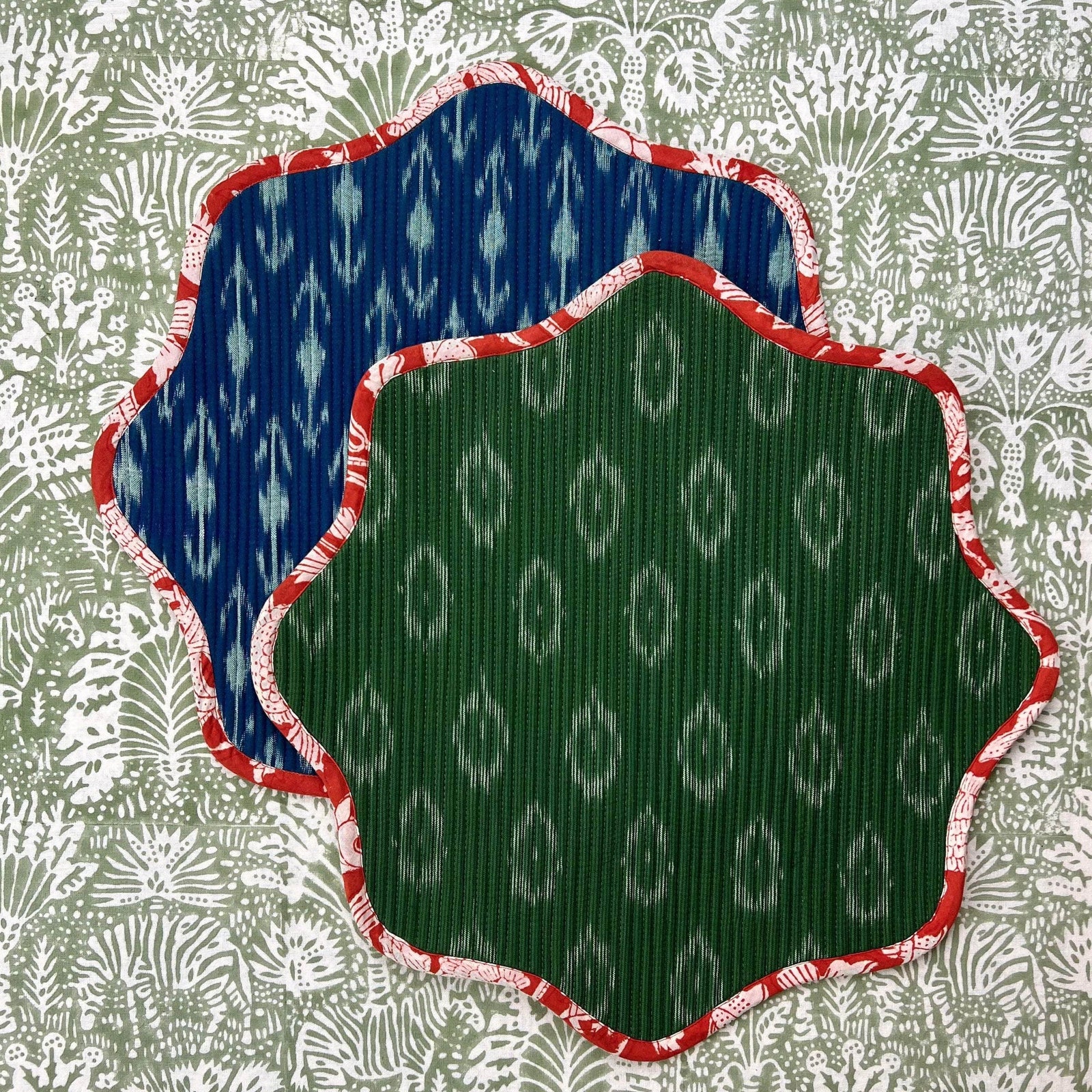 Ikat Scallop Placemat - Blue & Green