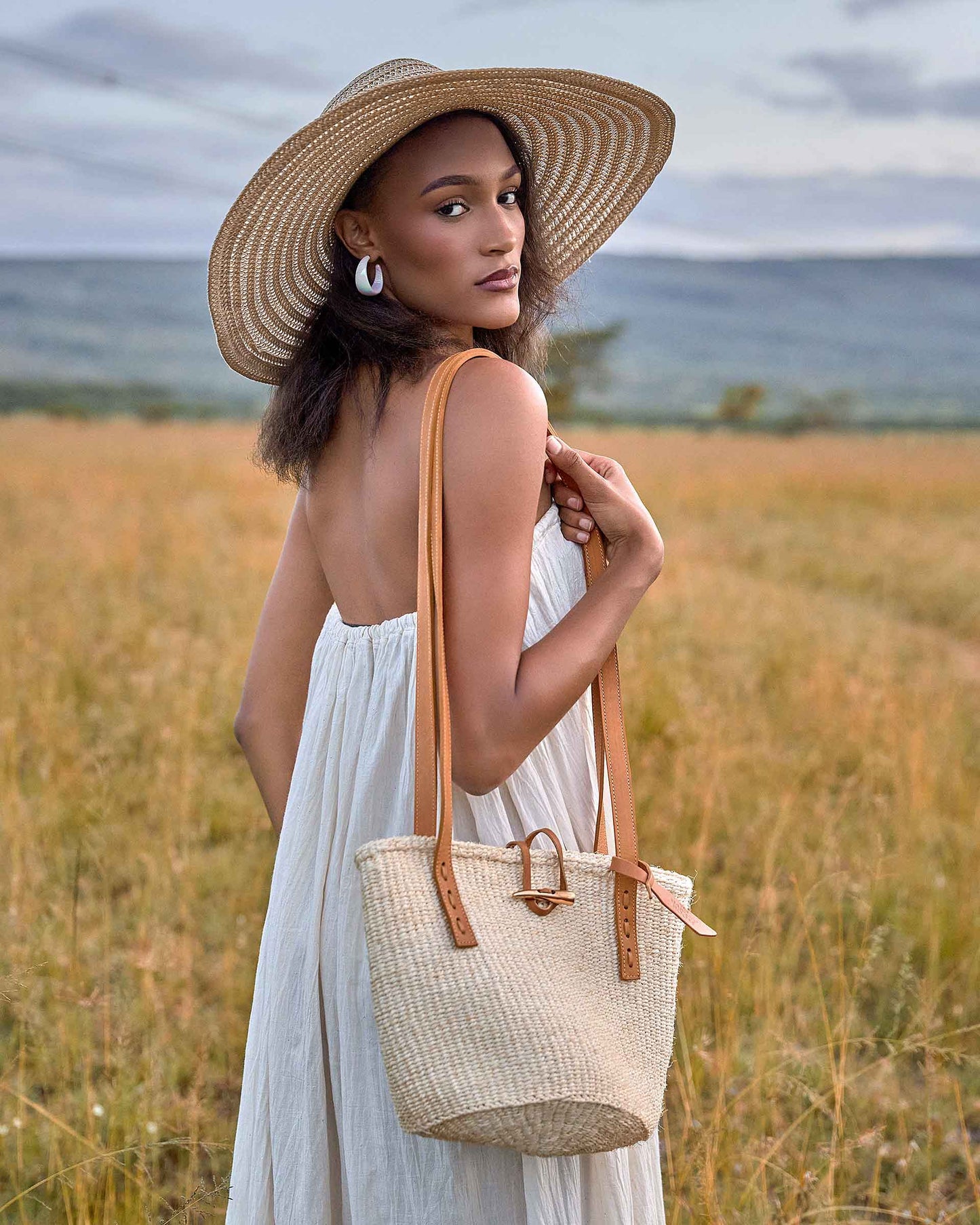 SEMA: Sisal and Leather Natural Shoulder Bag