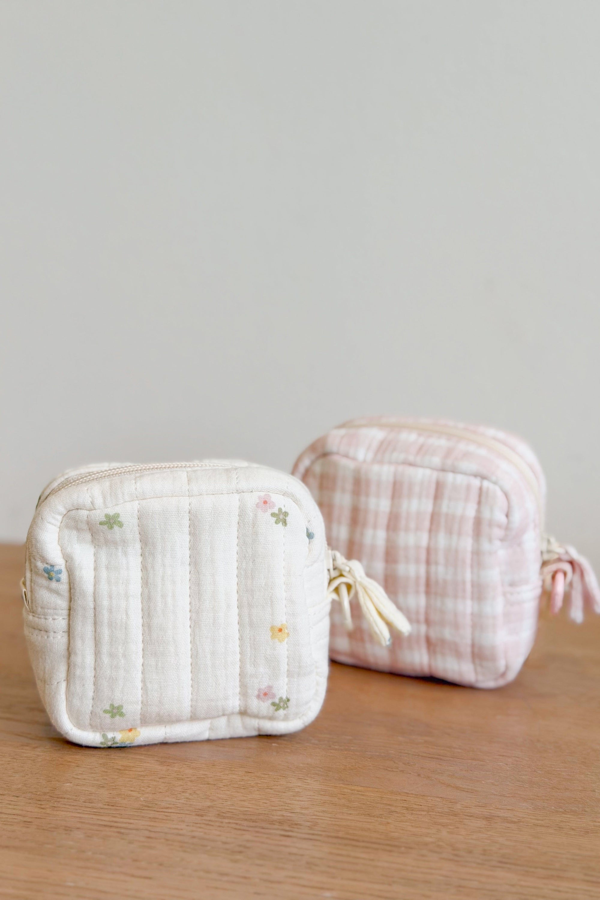 Soft Baby Loaf Pouch – Daisies