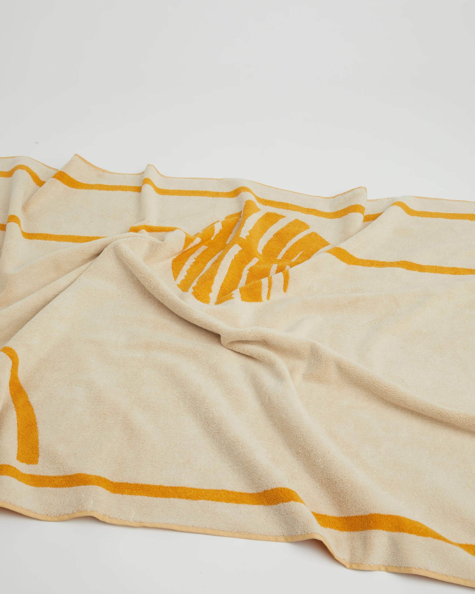 The Bee Towel