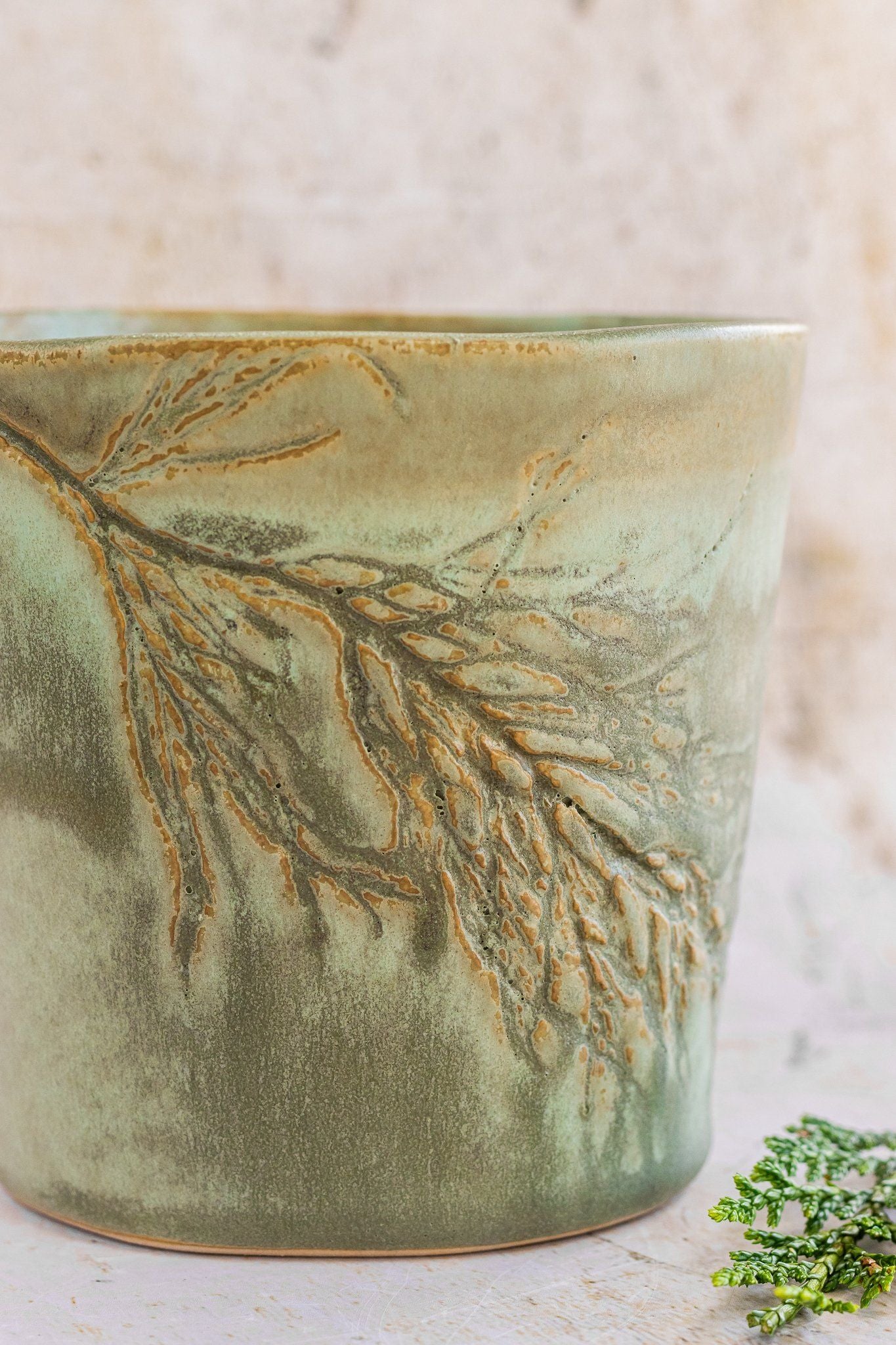 Hall Park Large Plant Pot