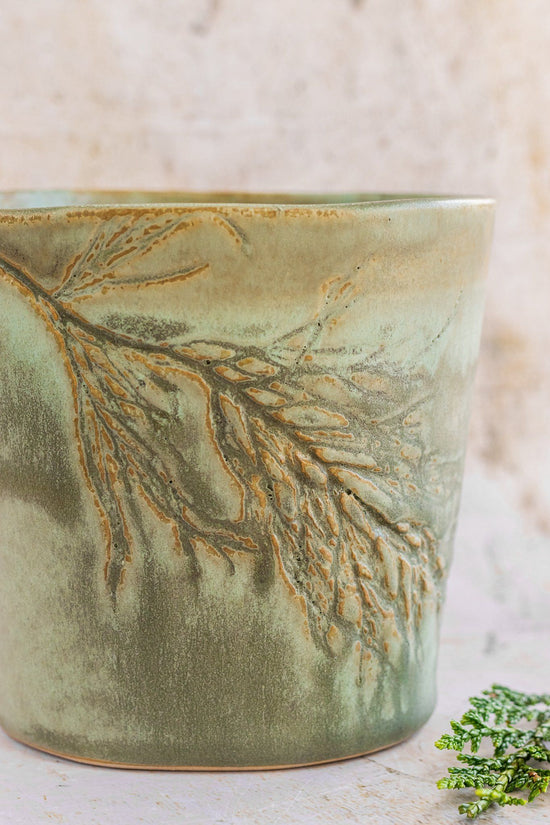 Hall Park Large Plant Pot