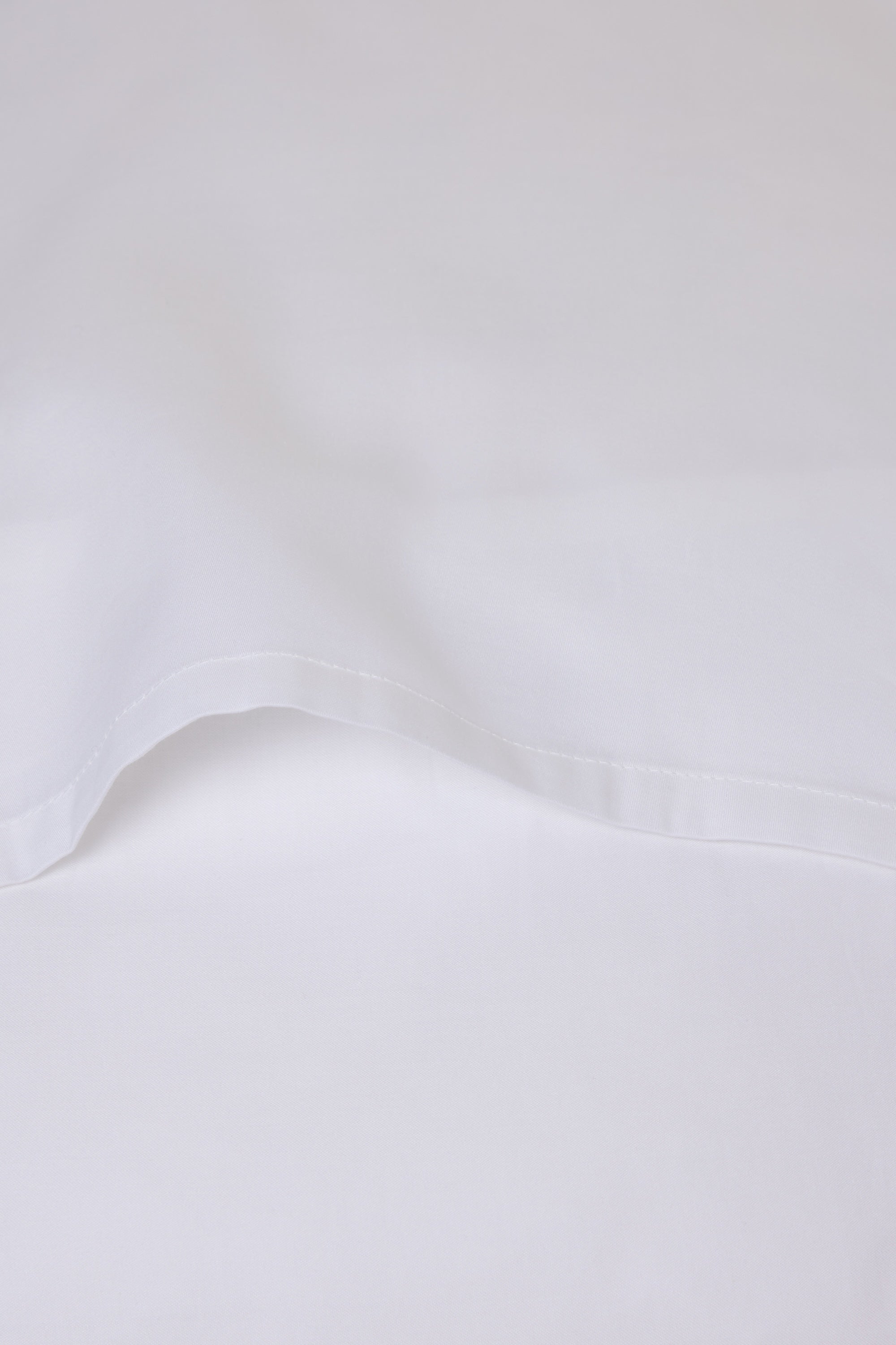 Simar Embroidered Pillowcases - Classic White & Silver