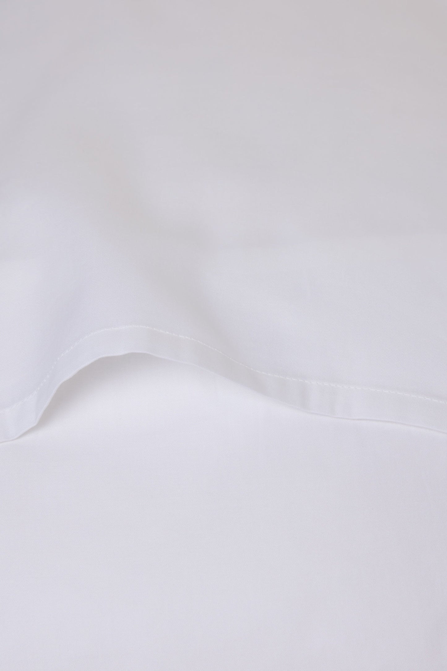 Simar Embroidered Pillowcases - Classic White & Silver