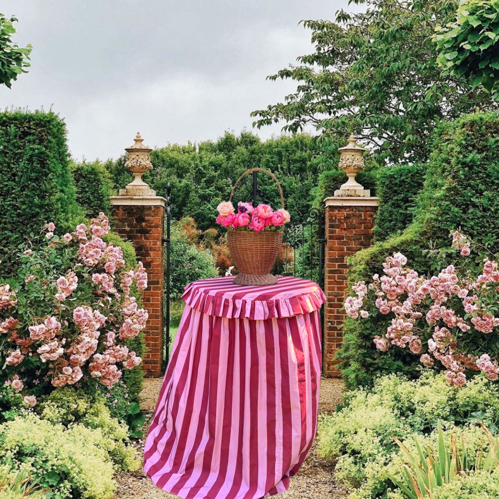 High Party Tablecloth Red/Pink Stripe