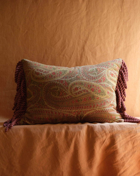 Pillow with Side Frindge Burgundy