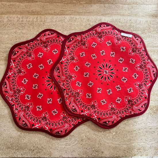 Set of 2 Two Sided Lily Paisley Placemats Red/Blue