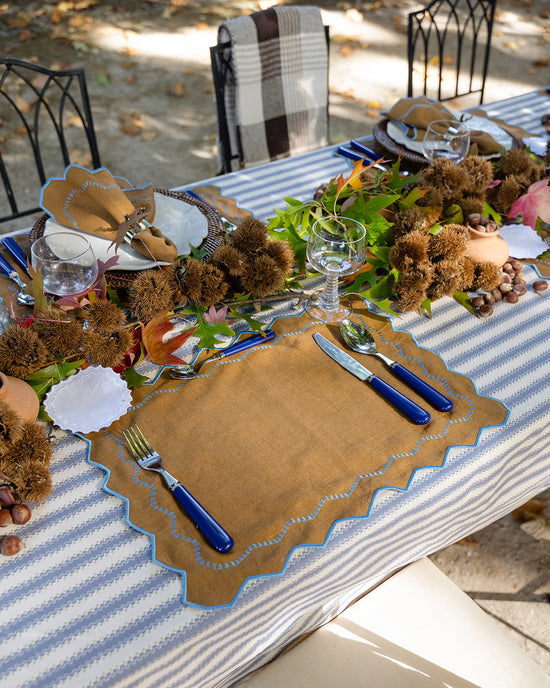 Alba Placemat, Brown with Light Blue