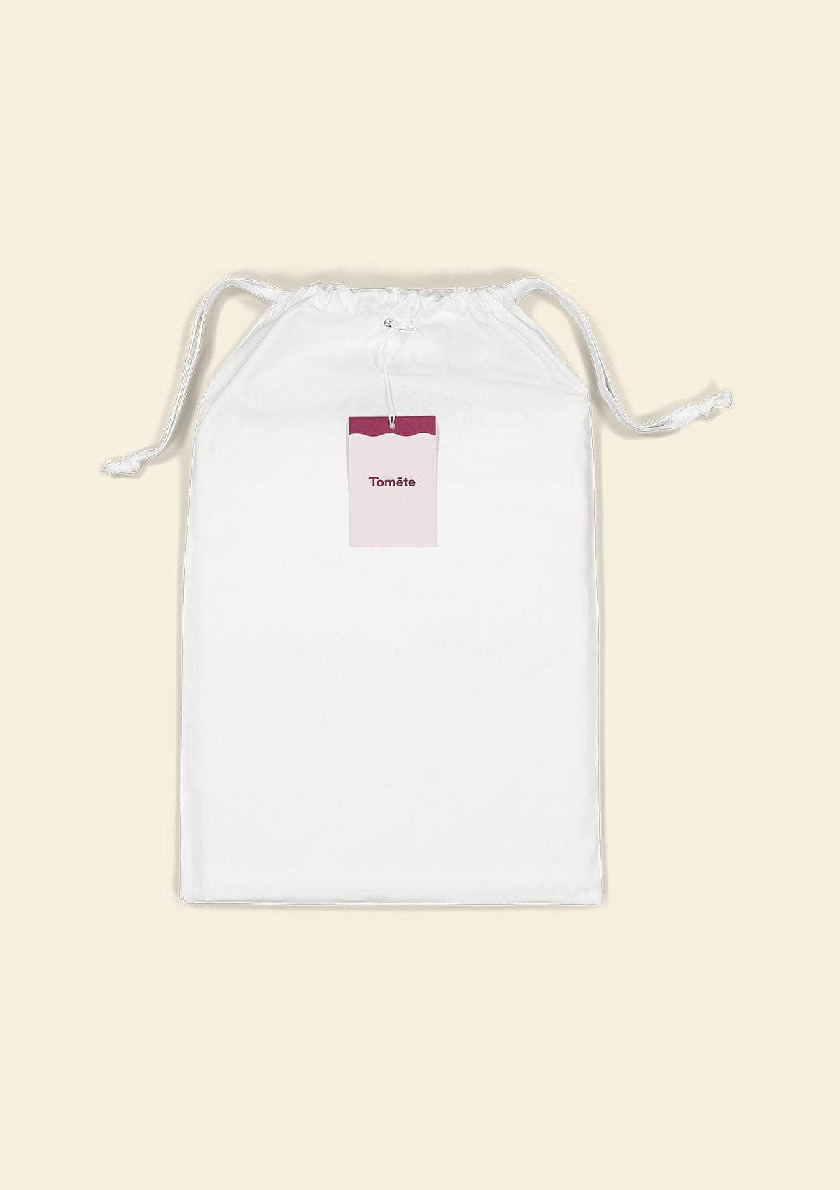 The Scalloped Bedding Set in White Cotton Percale