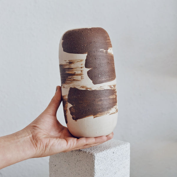 Eliana -  Ceramic Vase - Vorarlberger Wild Clay - 1