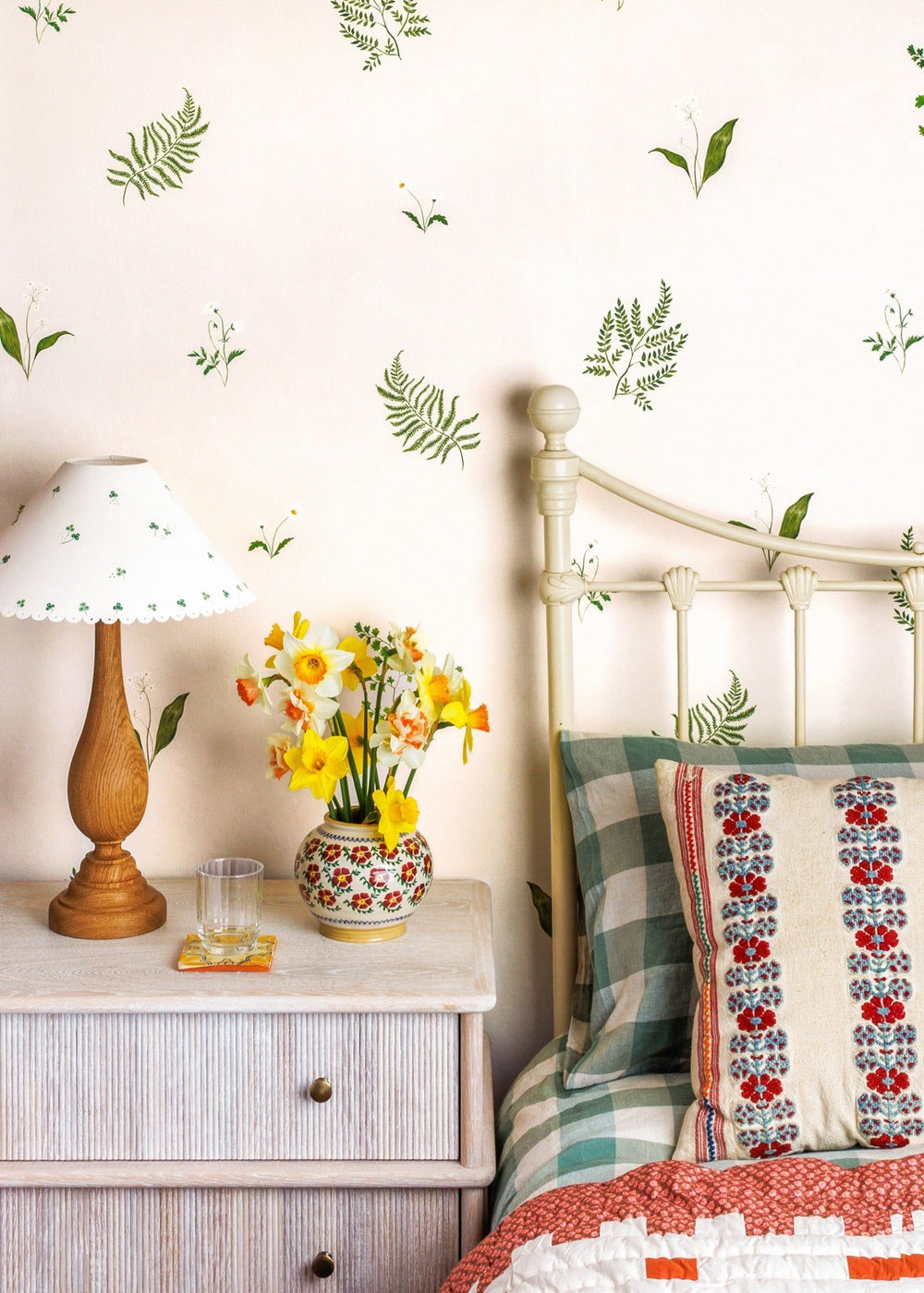 Herbarium Forest Wallpaper - Ivory