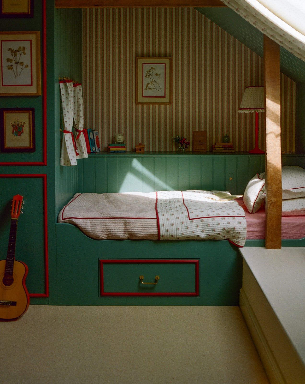 Blume Single Quilt - Red