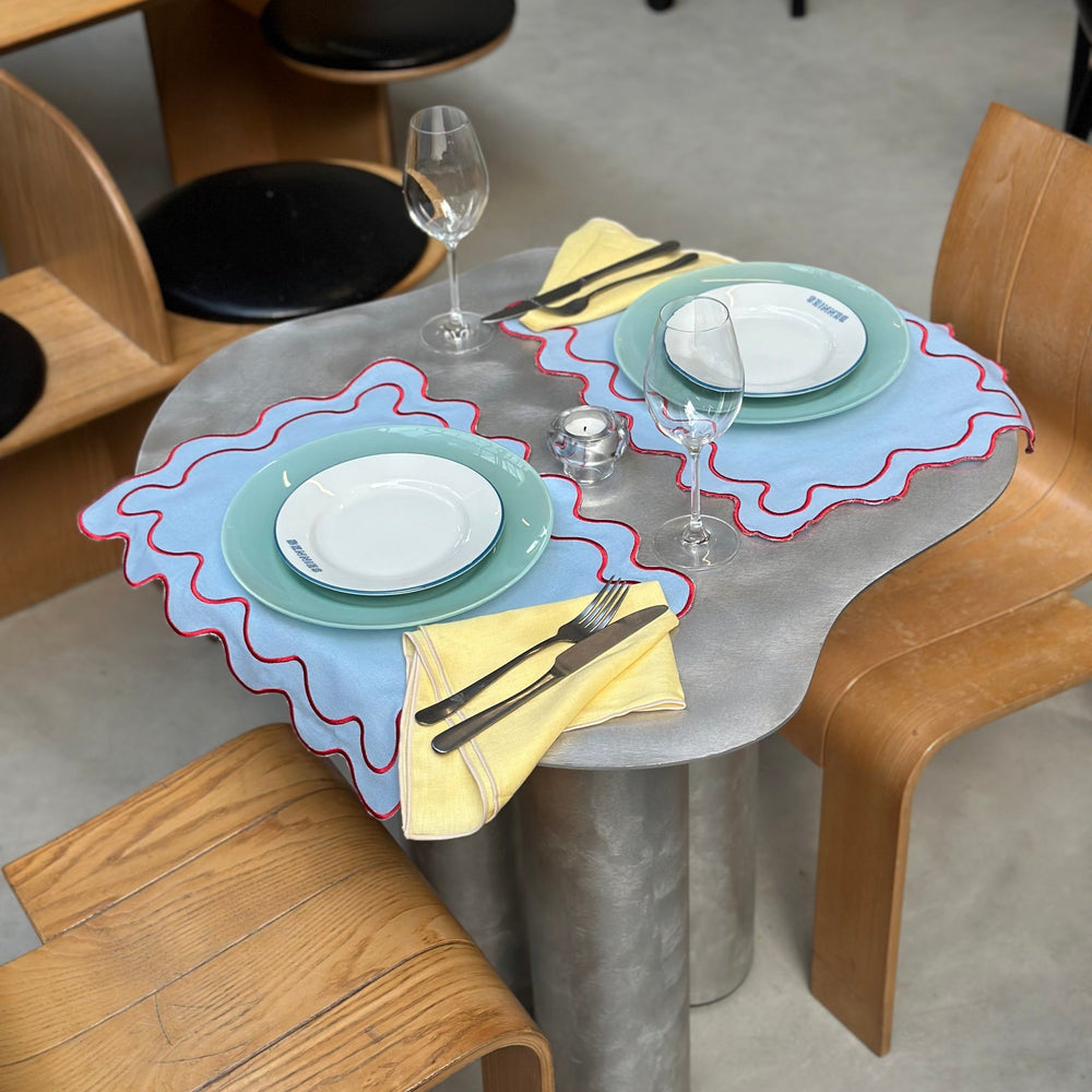 Set of Wavy Placemats in Blue Linen Mix