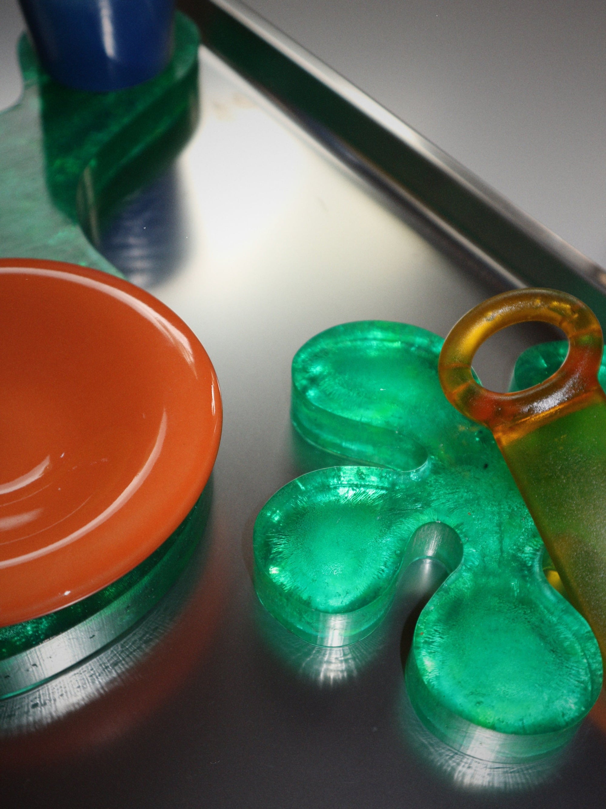 Fleur Objet in Green Recycled Plastic