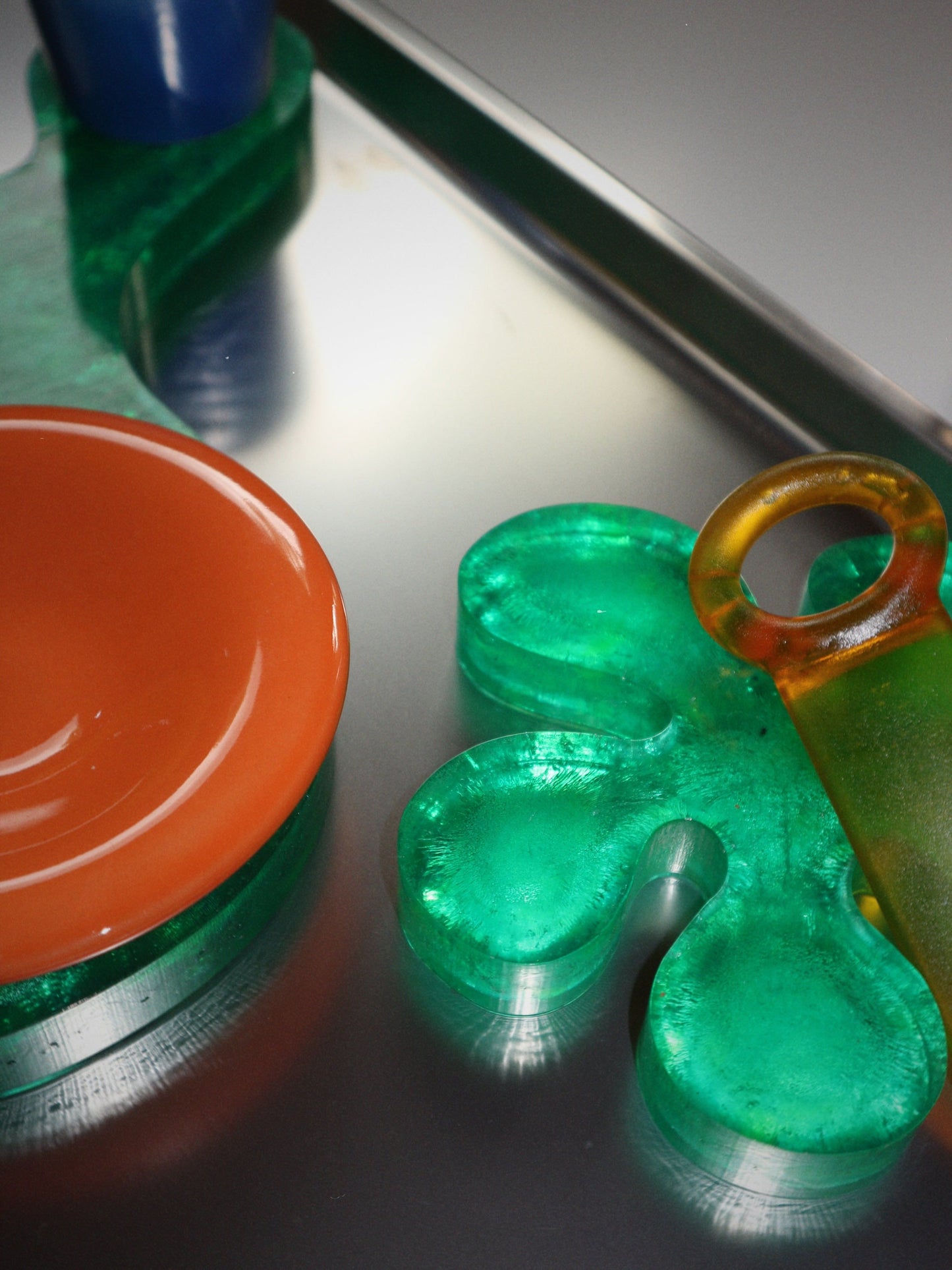 Fleur Objet in Green Recycled Plastic