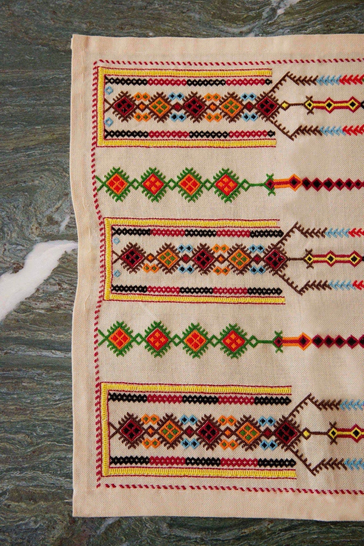 Phos Vintage Table Runner