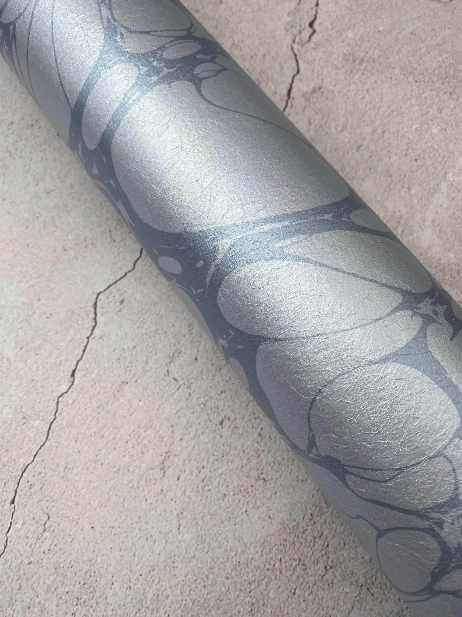 Marbled Wallpaper - 'Moucheté' - Col: Sea Holly - Mica Coated Non-Woven