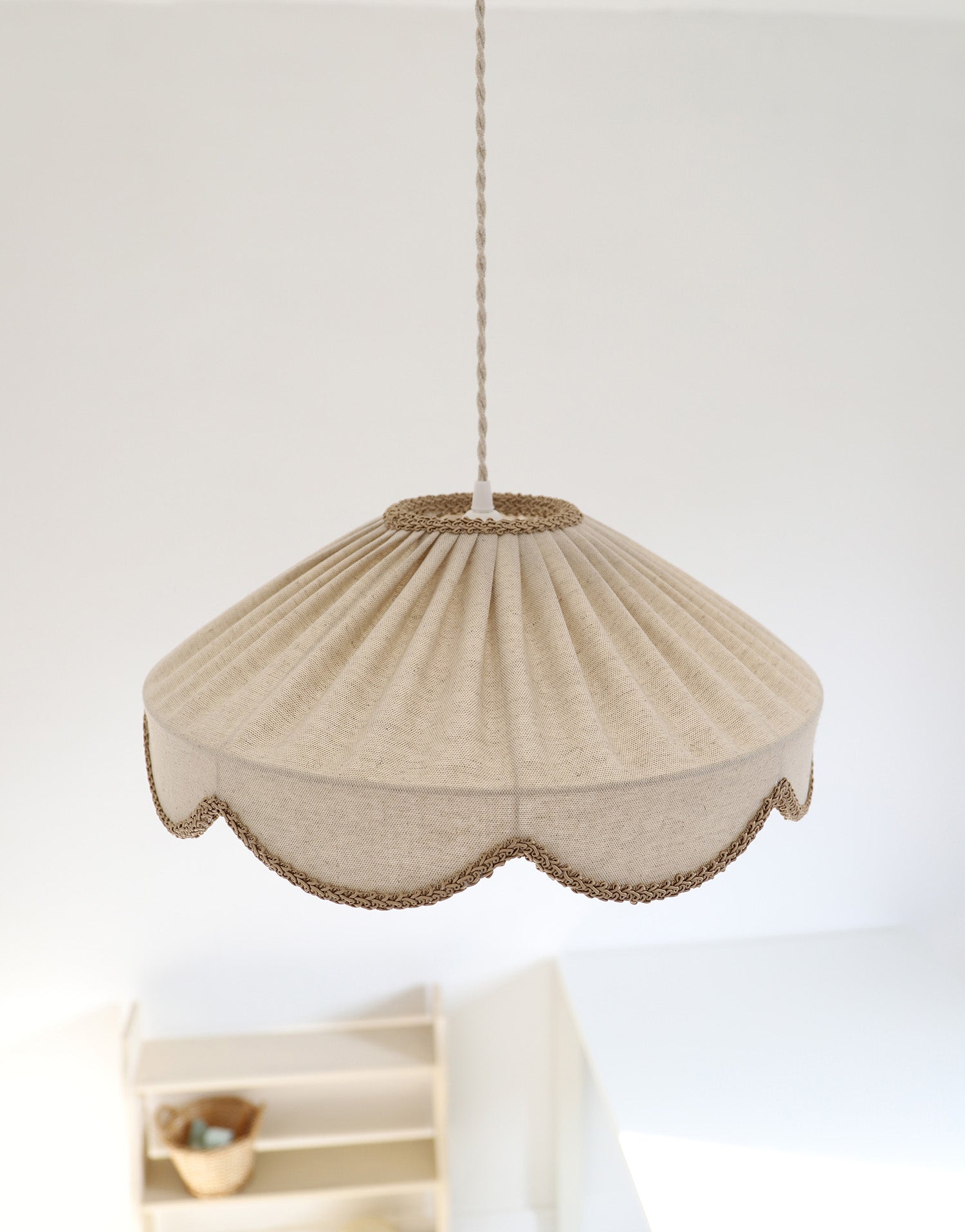 Floral-Shaped Pendant Light Solid Cosette “Classic”