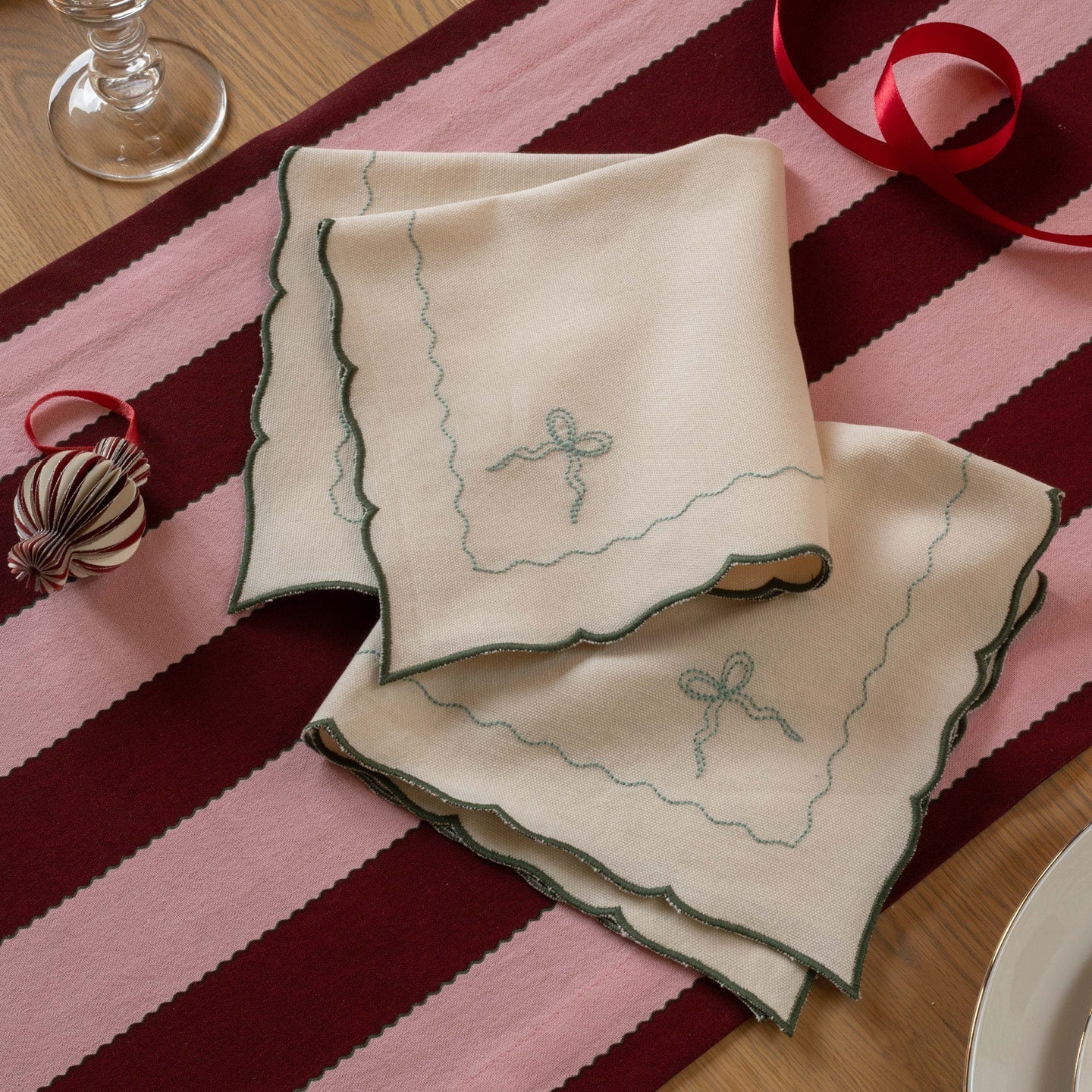 Embroidered Bow Napkins, Set of 2 - Dark Green