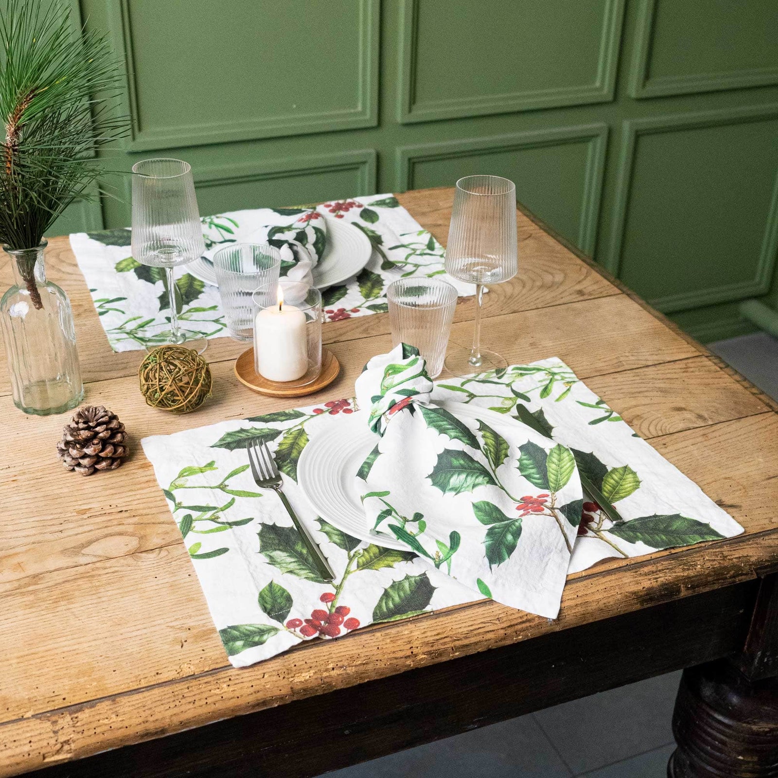 Linen Placemats HOLLY & MISTLETOE Set of 2 White