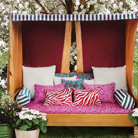 Cushion Amina Bordeaux