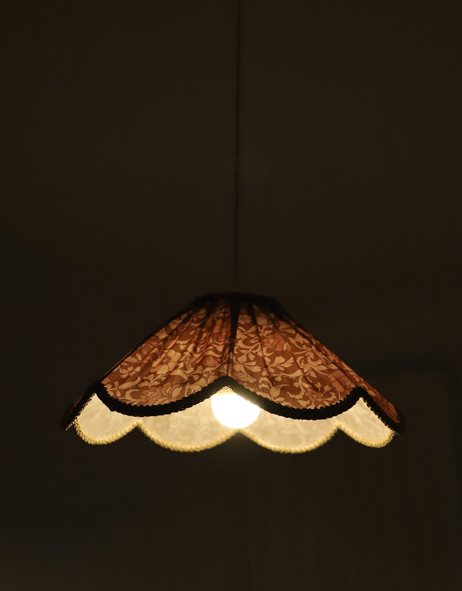 Françoise Floral-Shaped Pendant Light 'Auburn Flowers' Print