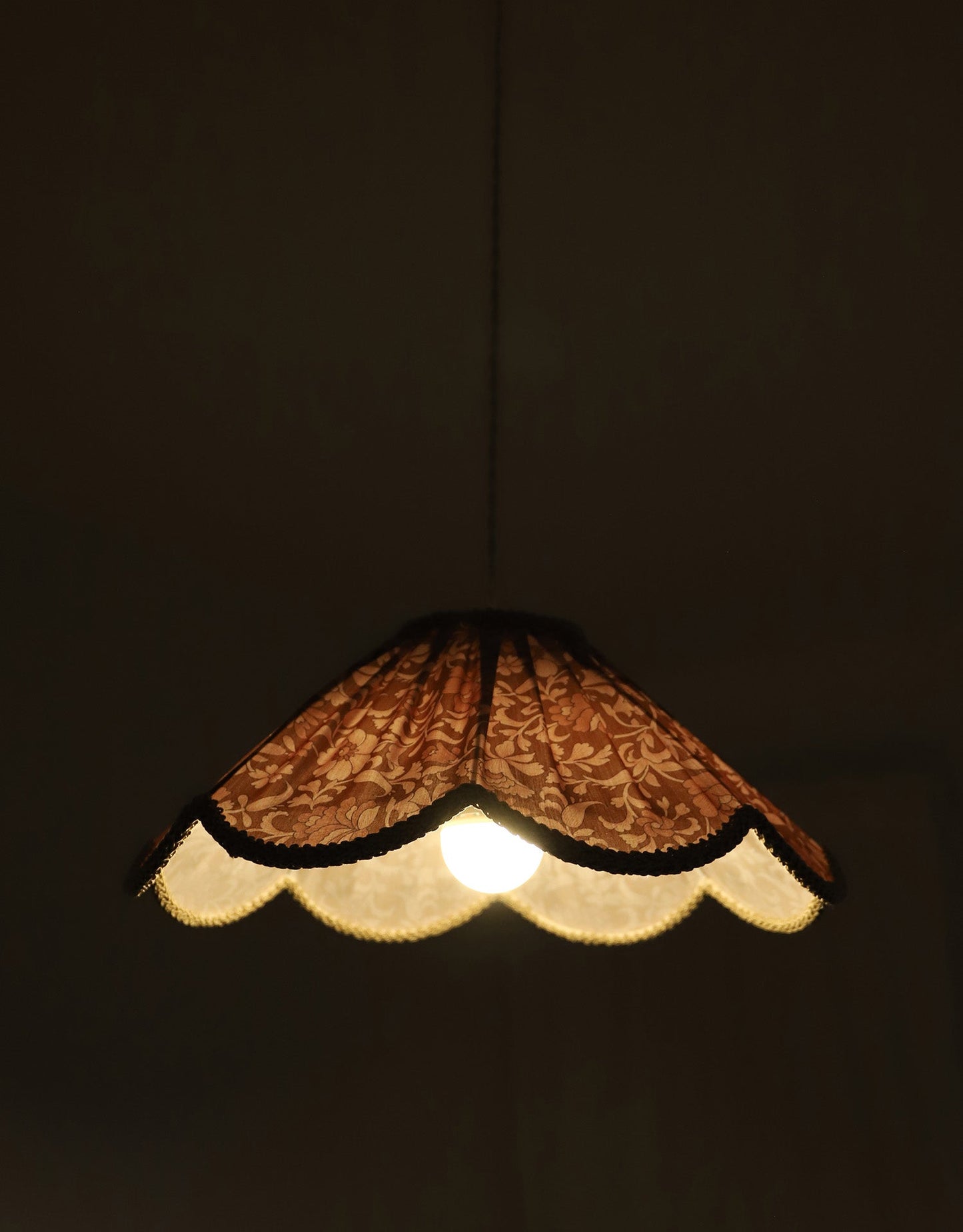 Françoise Floral-Shaped Pendant Light 'Auburn Flowers' Print