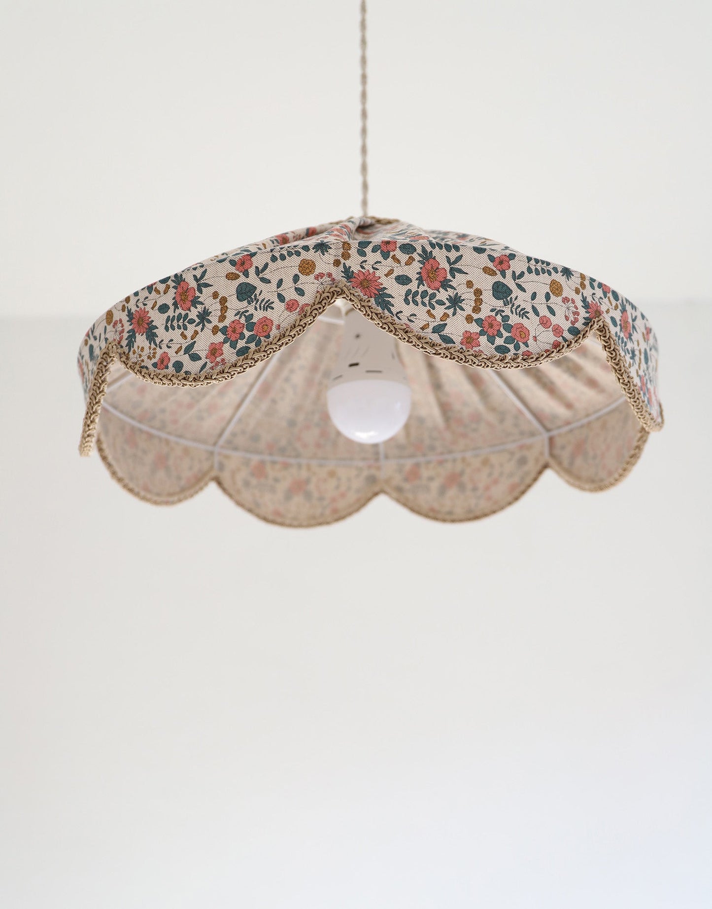 Floral-Shaped Pendant Light Cosette Printed “English Garden”