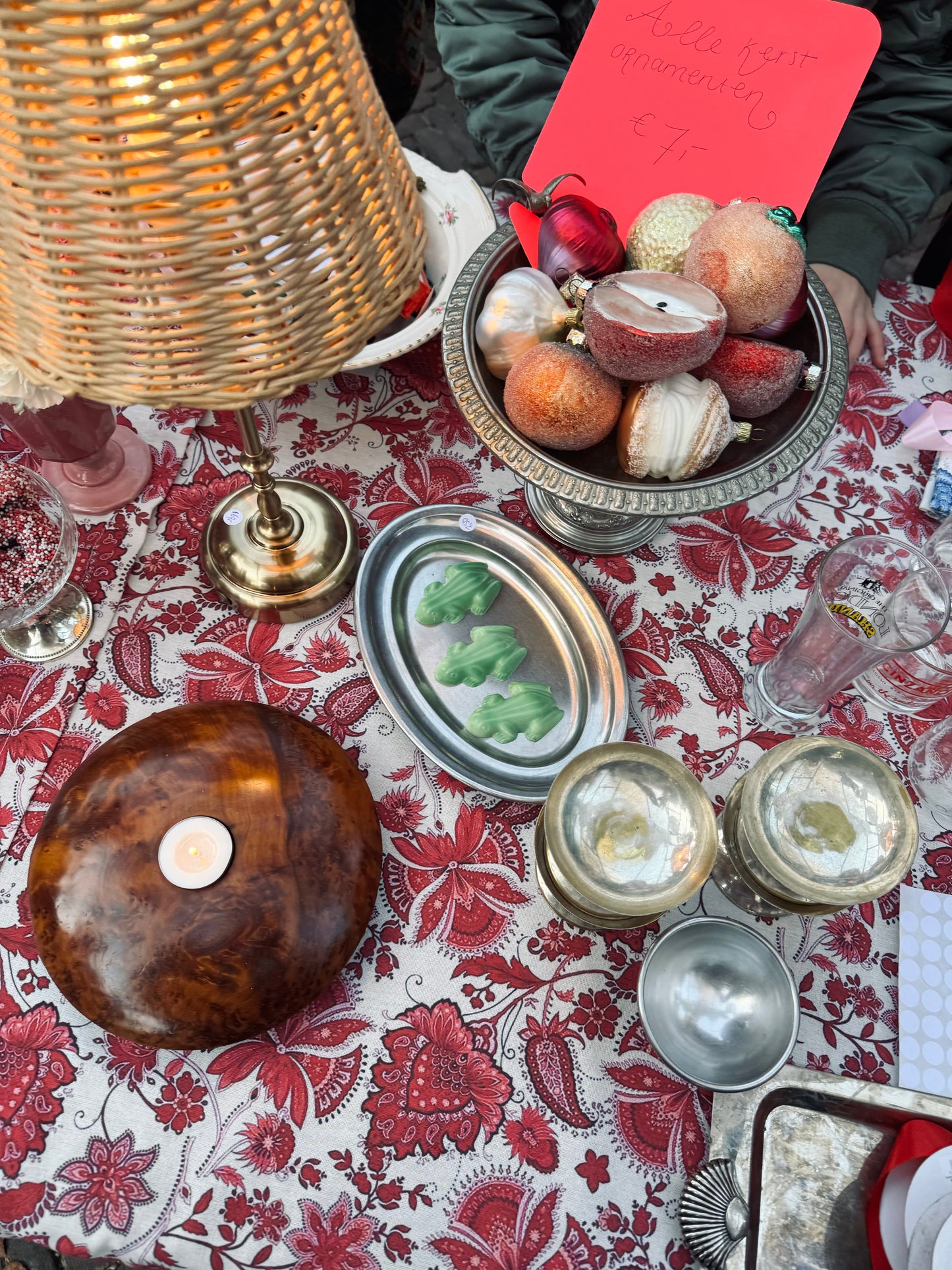 Tony Tablecloth Red Flowers