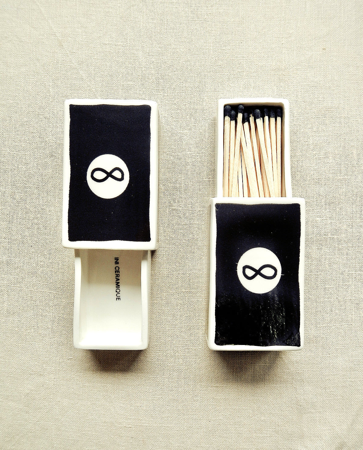 ‘8 Ball’ Ceramic Matchbox