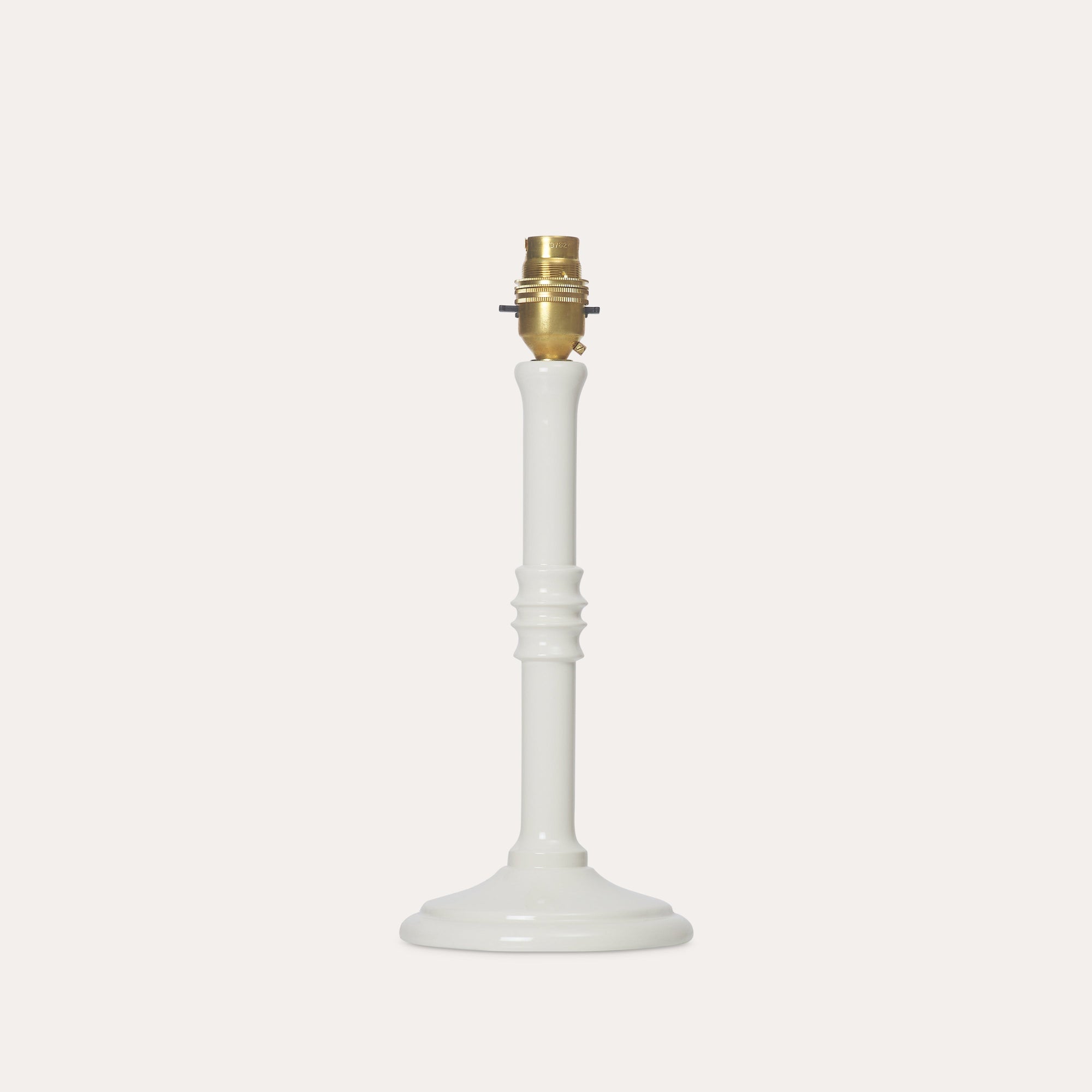 The Small Lacquered Lampstand in Magnolia