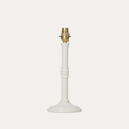 The Small Lacquered Lampstand in Magnolia