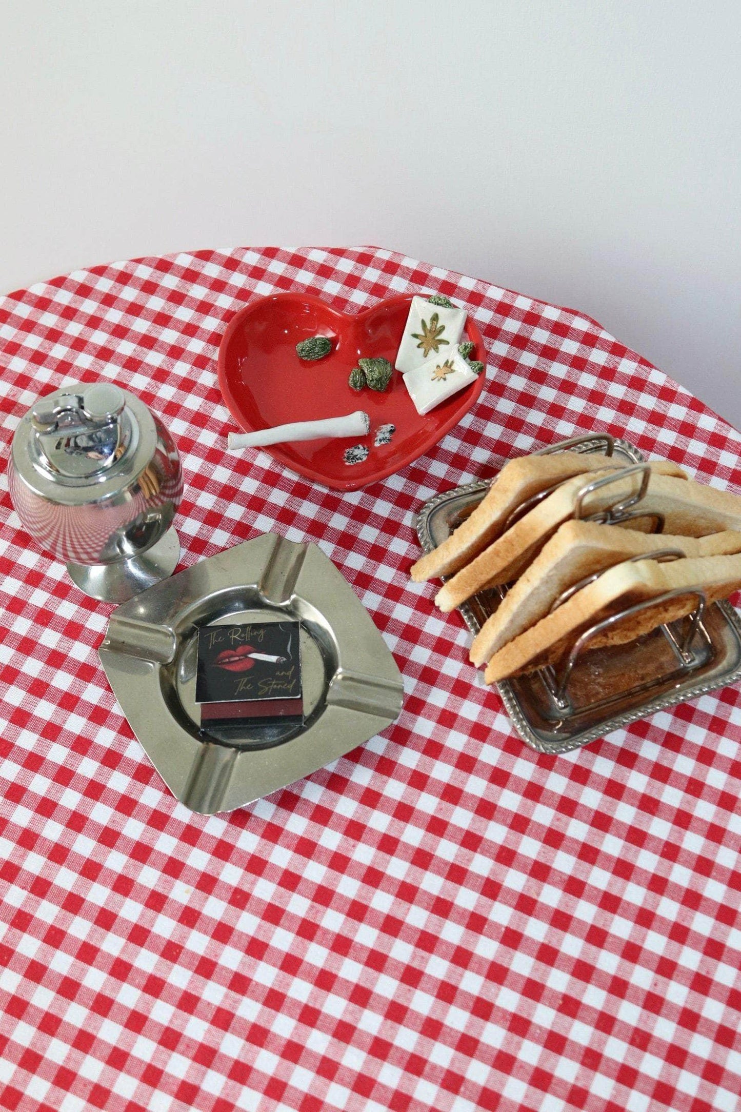 Rounded Weed Heart Ashtray