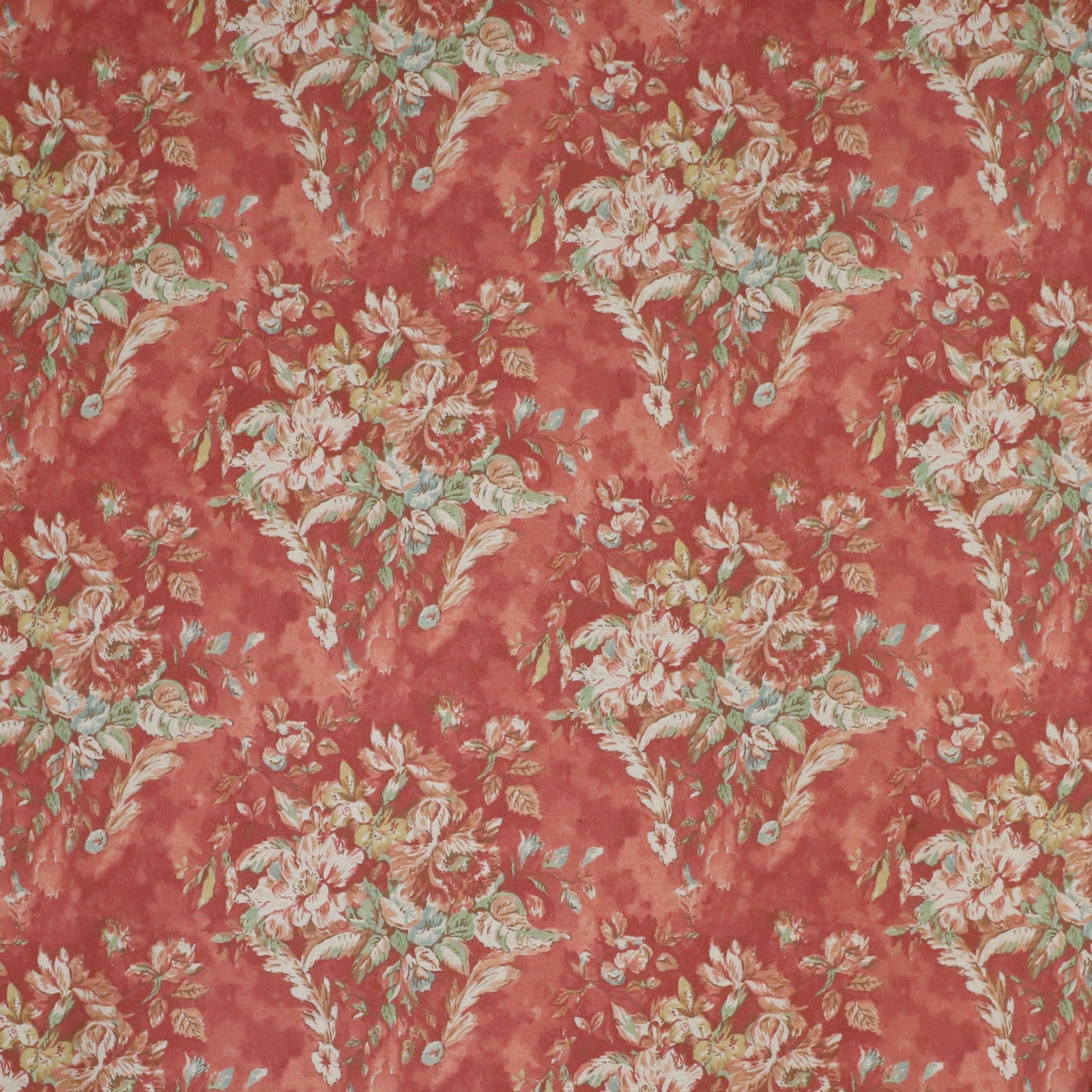 Maison Fleurie - Bayford Chintz Raspberry Fabric