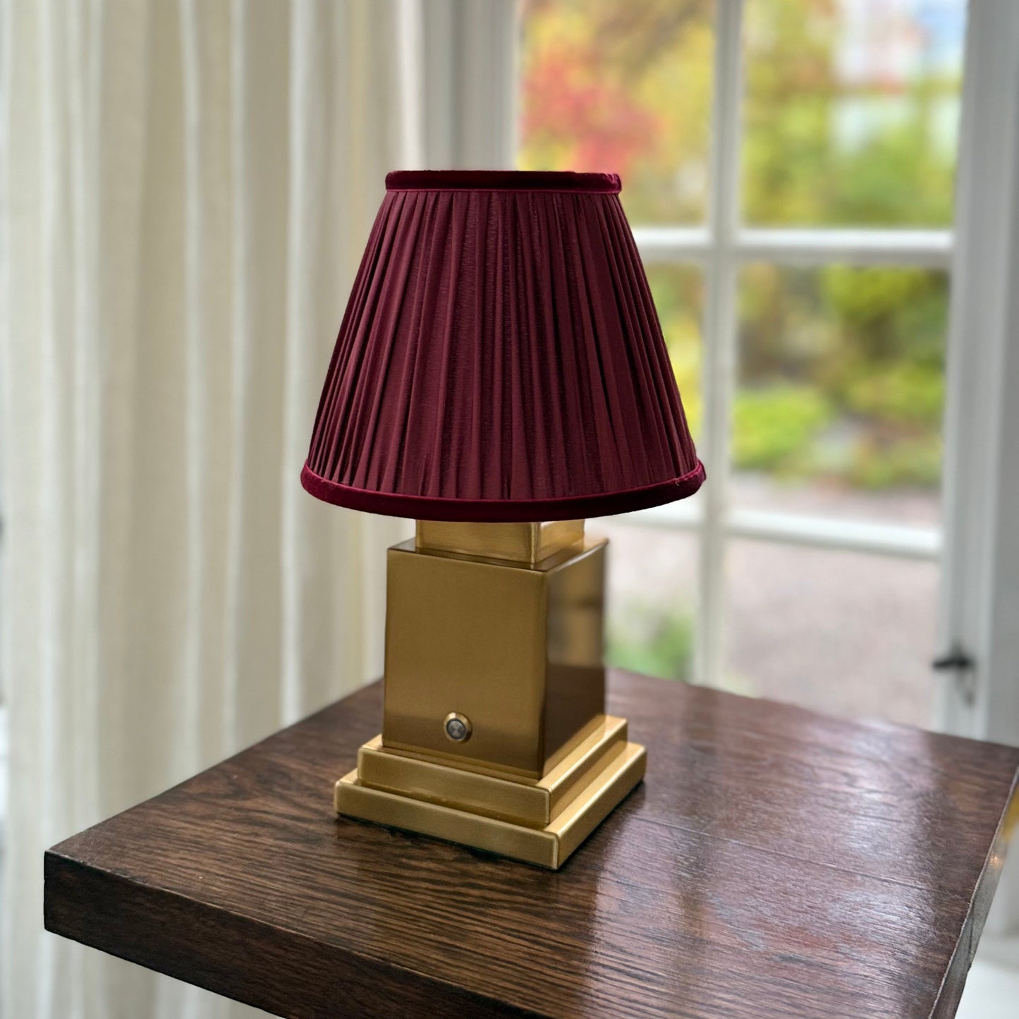 Athena Rechargeable Table Lamp (Burgundy)