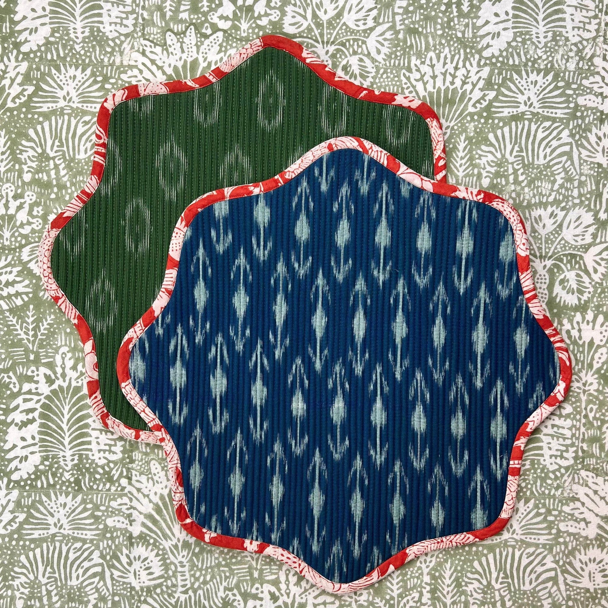 Ikat Scallop Placemat - Blue & Green