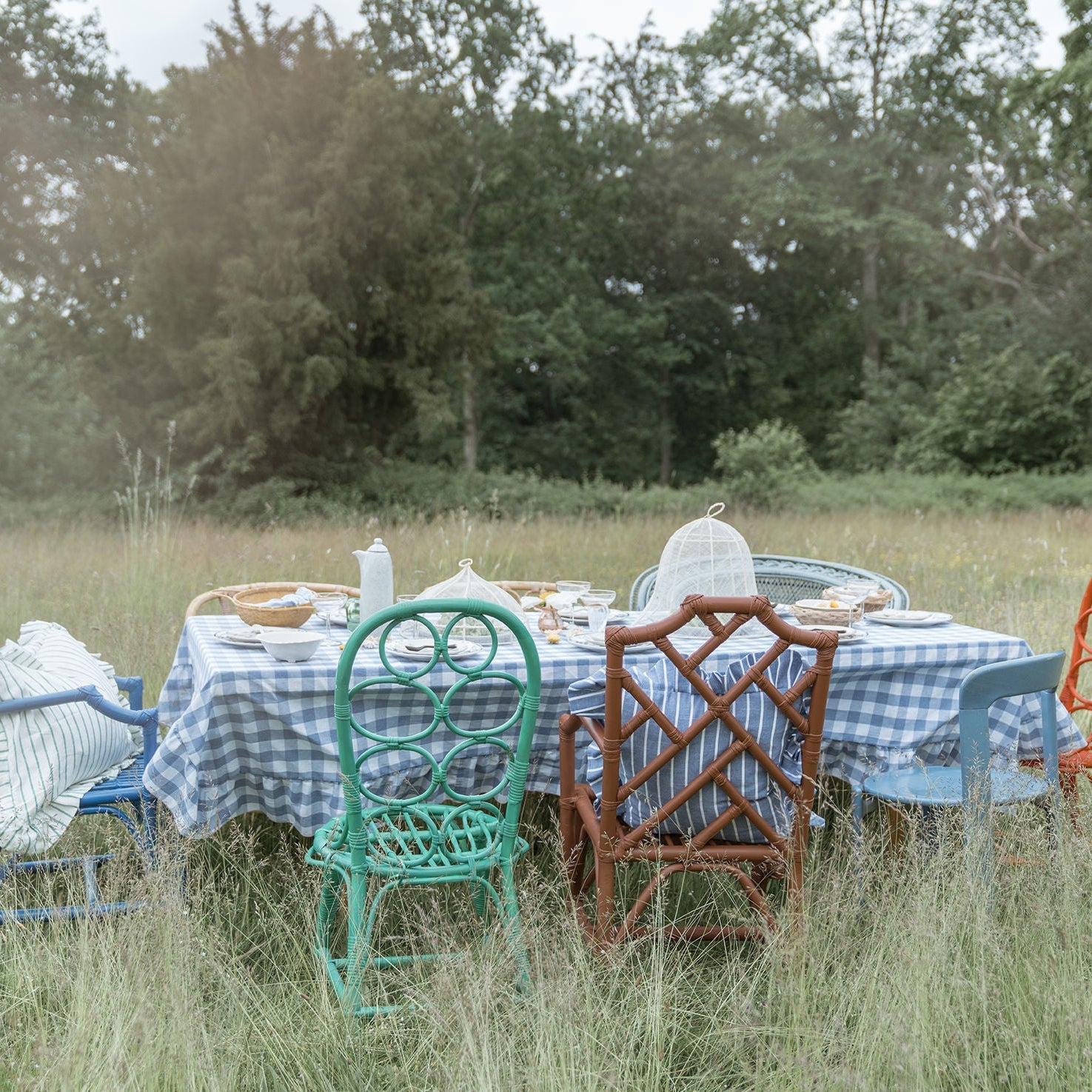 Tablecloth Ruffle Check
