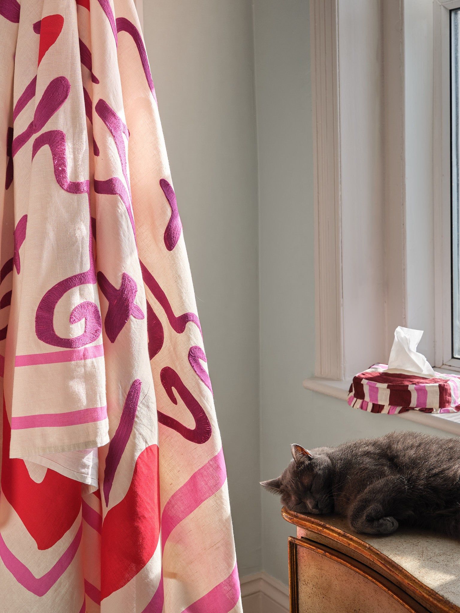 Rouge Tile Everyday Linen