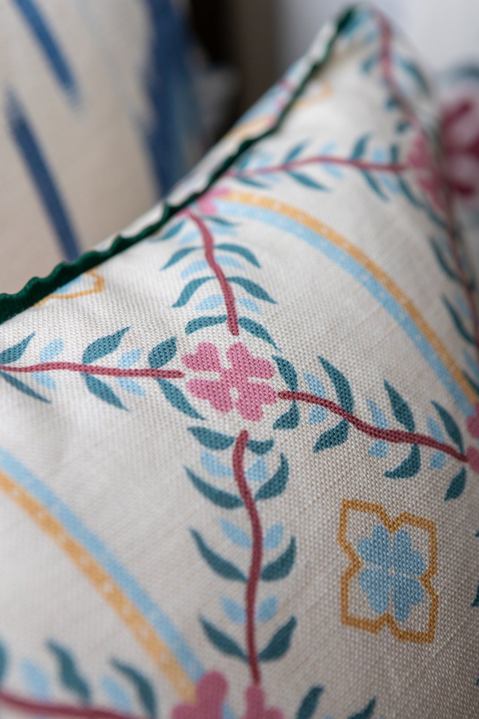 Home Collection - Winnie's Arbour Small Scale Light Fabric