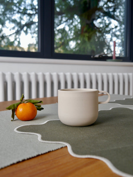 Curved Mug, Chalk