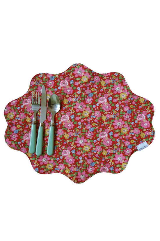 Reversible Wavy Placemat made with Liberty Fabric BETSY STAR & CAPEL PISTACHIO